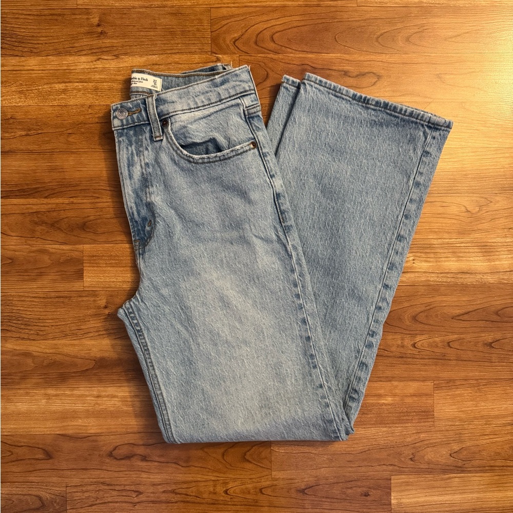 Abercrombie & Fitch Light Blue The ‘90s Relaxed Jeans High Rise